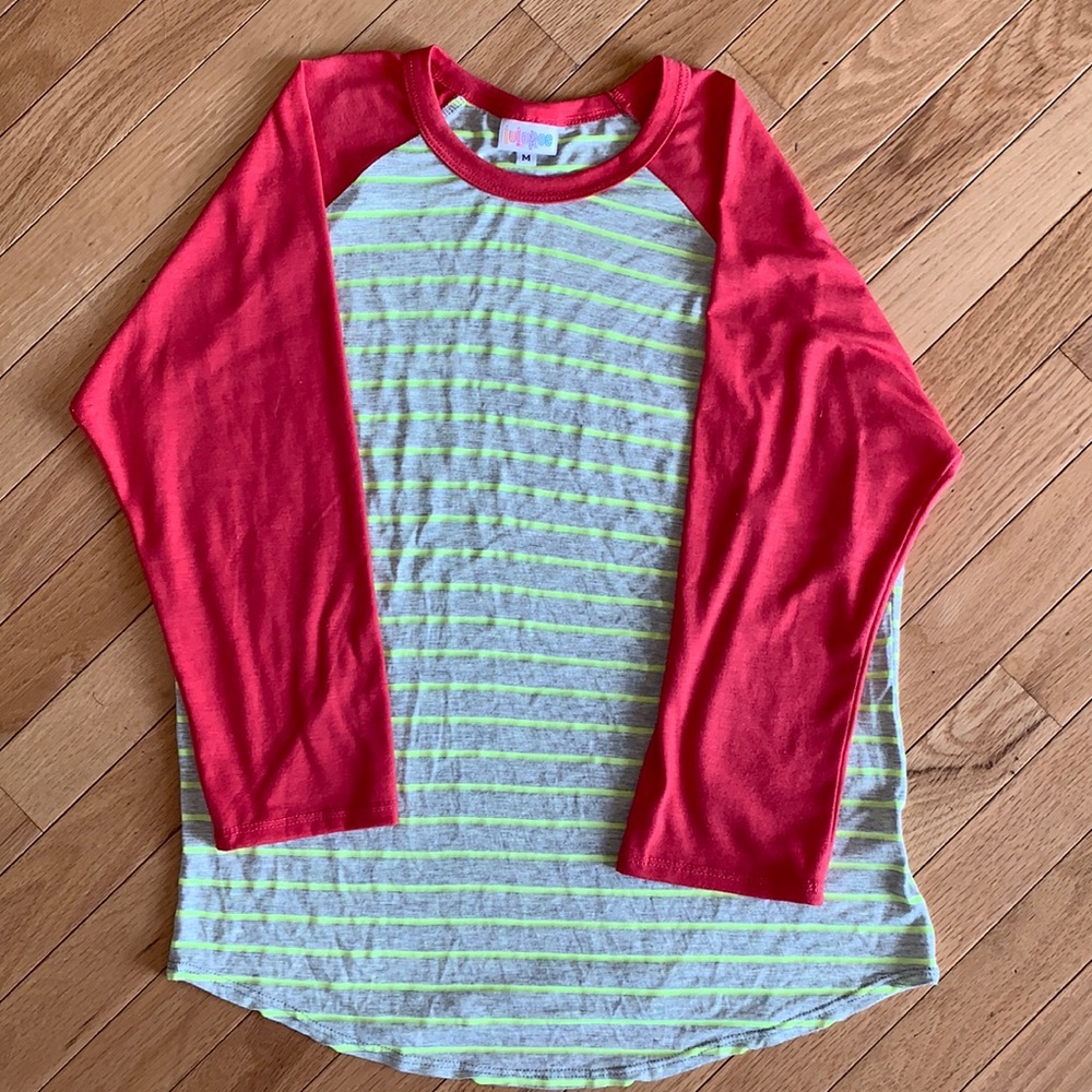 LuLaRoe Randy shirt‎ - Picture 2 of 4